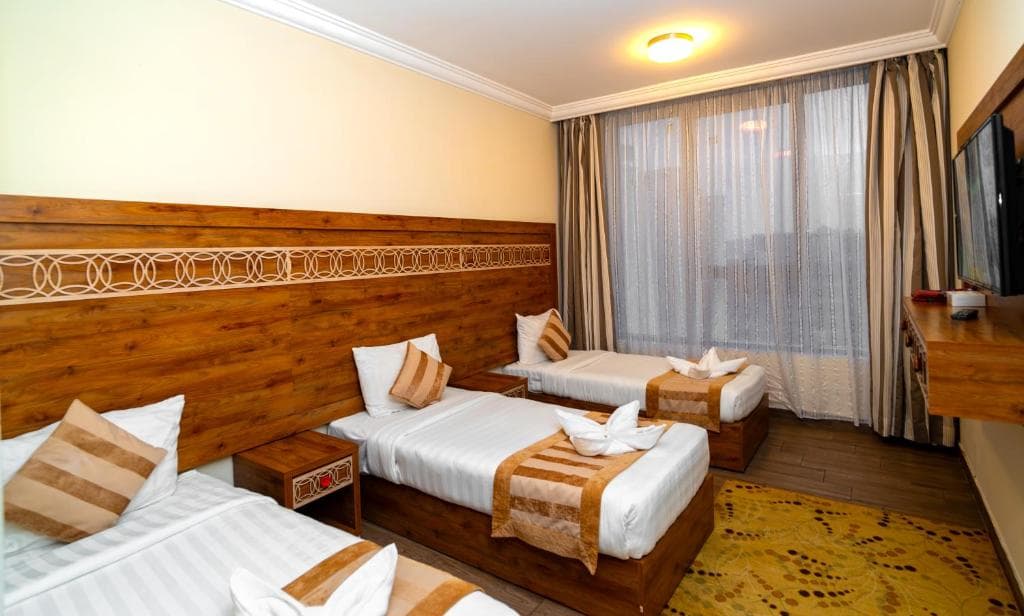 violet-hotel-image